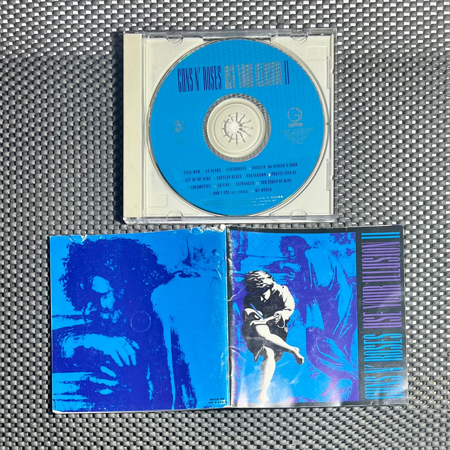 Guns N' Roses - Use Your Illusion II | Geffen Records (MVCG-44) - 3