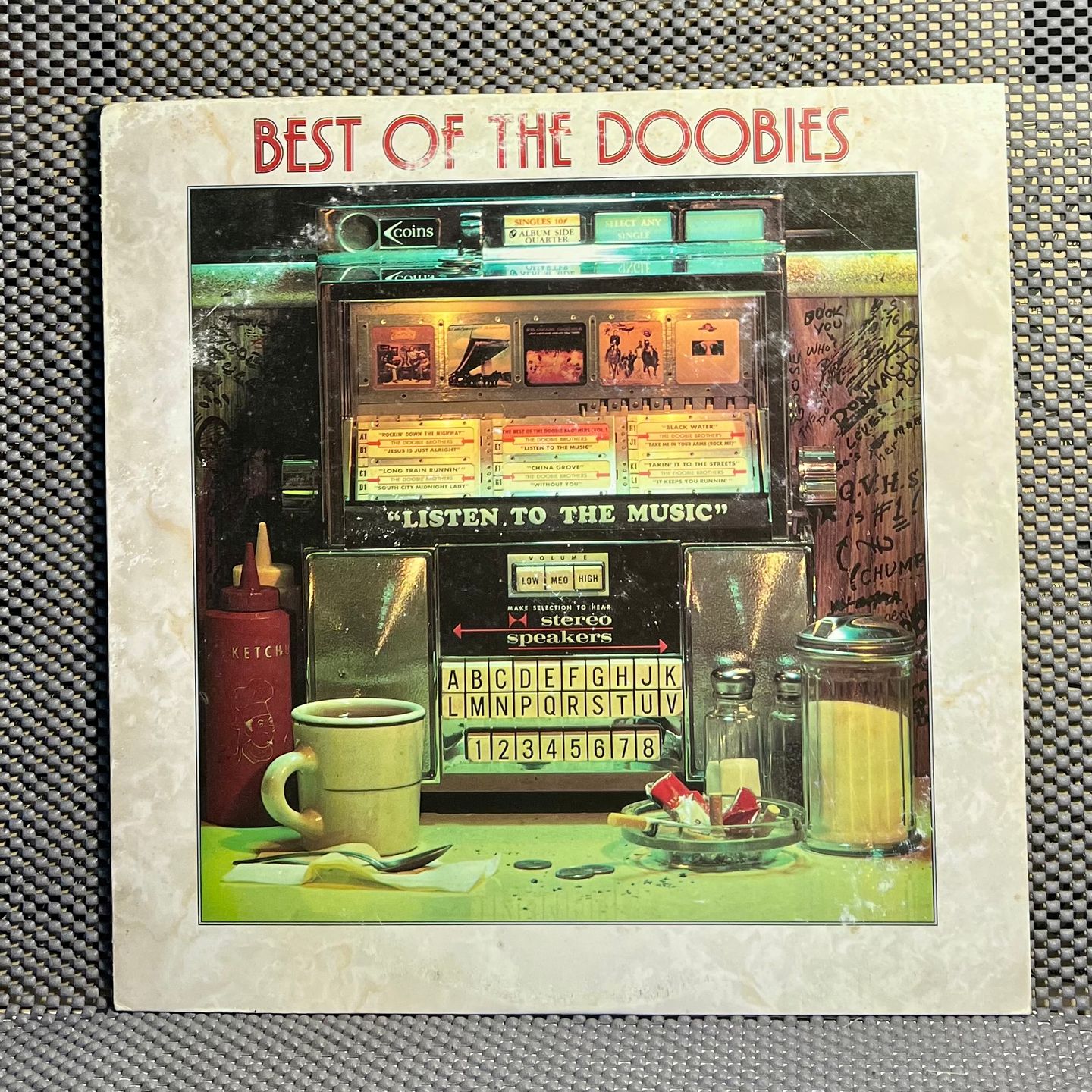 The Doobie Brothers - Best Of The Doobies [LP - 1st Japan Press - 1976 - NM/VG+] | Warner Bros. Records (P-10263W) - 2