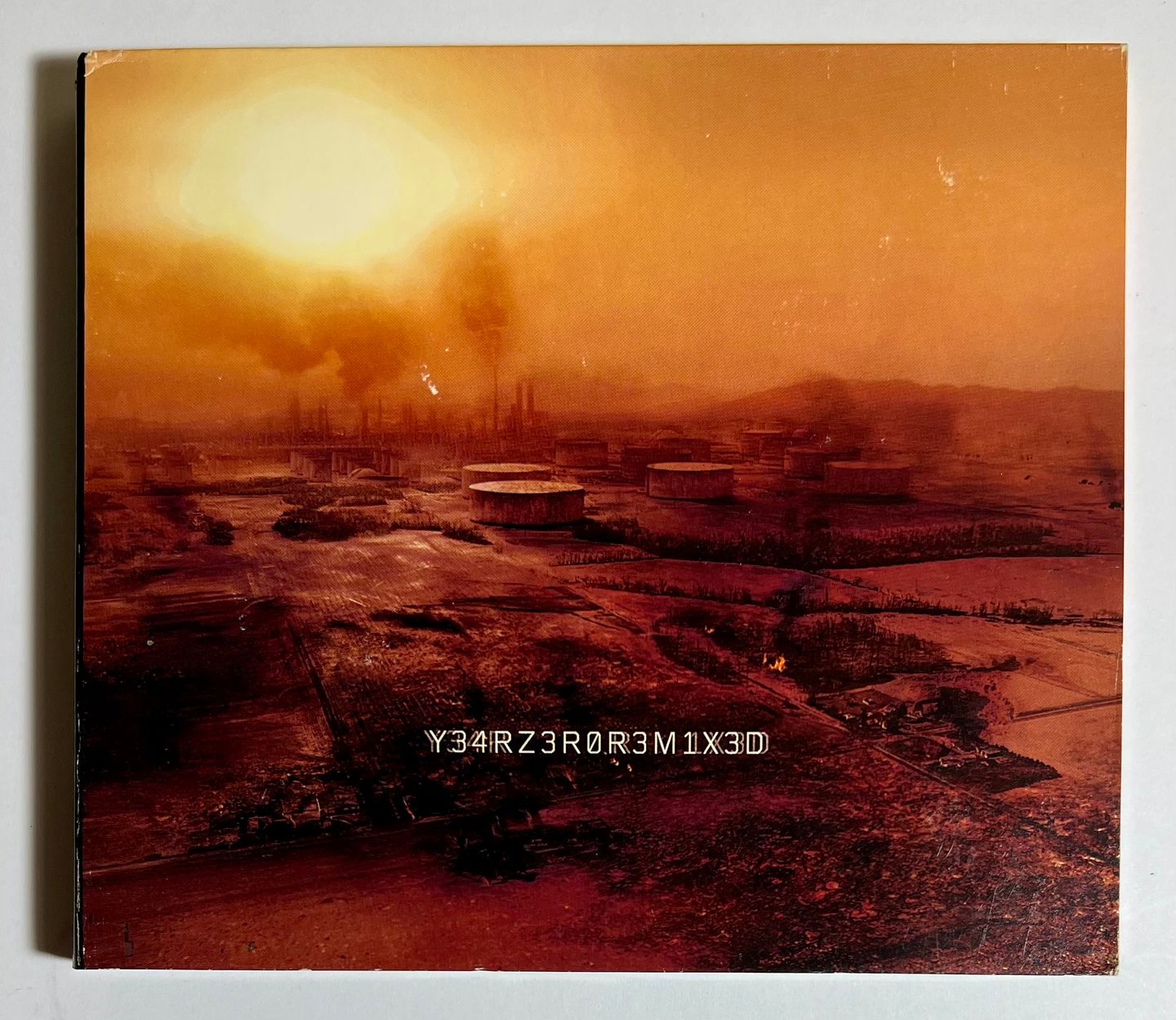 Nine Inch Nails - Y34RZ3R0R3M1X3D | Interscope Records (UICS-1155) - main