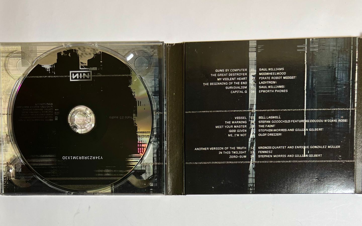Nine Inch Nails - Y34RZ3R0R3M1X3D | Interscope Records (UICS-1155) - 3