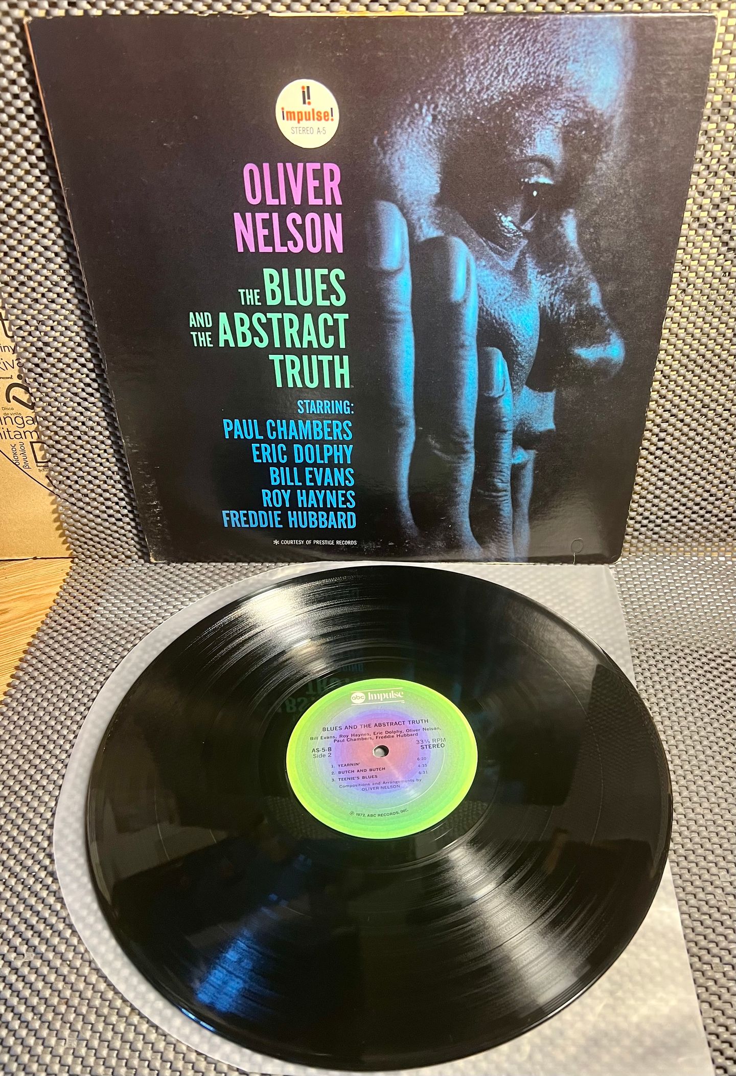 Oliver Nelson Starring Paul Chambers , Eric Dolphy , Bill Evans , Roy Haynes , Freddie Hubbard - The Blues And The Abstract Truth [LP - US Press - 1974 - EX/EX] | Impulse! (AS-5) - 2
