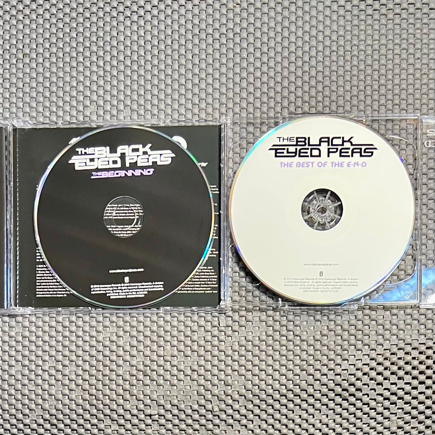 Black Eyed Peas - The Beginning [2x CD - Deluxe Ed. - EU 2010 - Mint/NM] Electro Pop Rap | Interscope Records (0602527574882) - 3