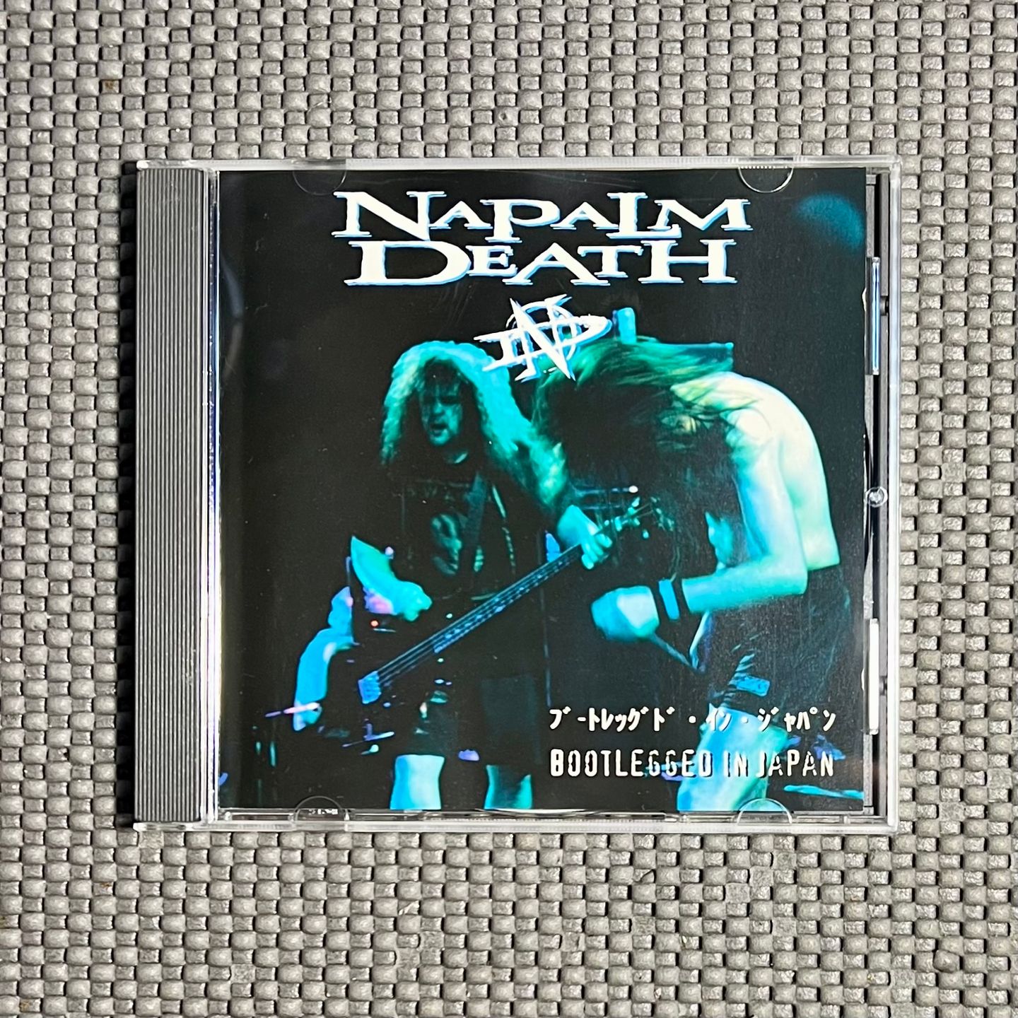 Napalm Death - Bootlegged In Japan [CD - 1st UK Ed. - 1998 - Earache MOSH 209 CD - Mint] Grindcore | Earache (MOSH 209 CD)