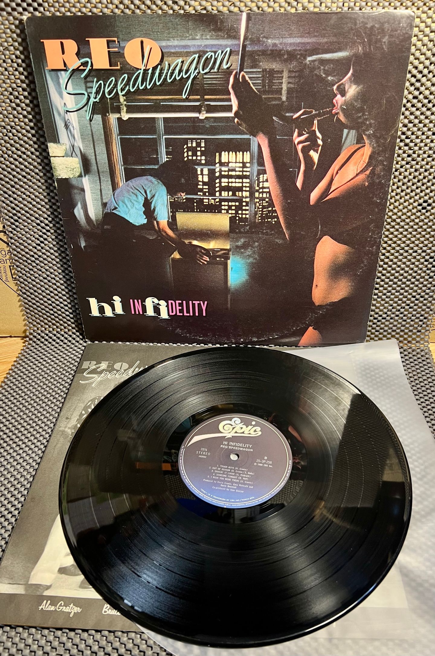 REO Speedwagon - Hi Infidelity [Vinyl LP - 1st Japan Press - 1980 - EX to NM / VG+] Rock | Epic (25•3P-258) - 2