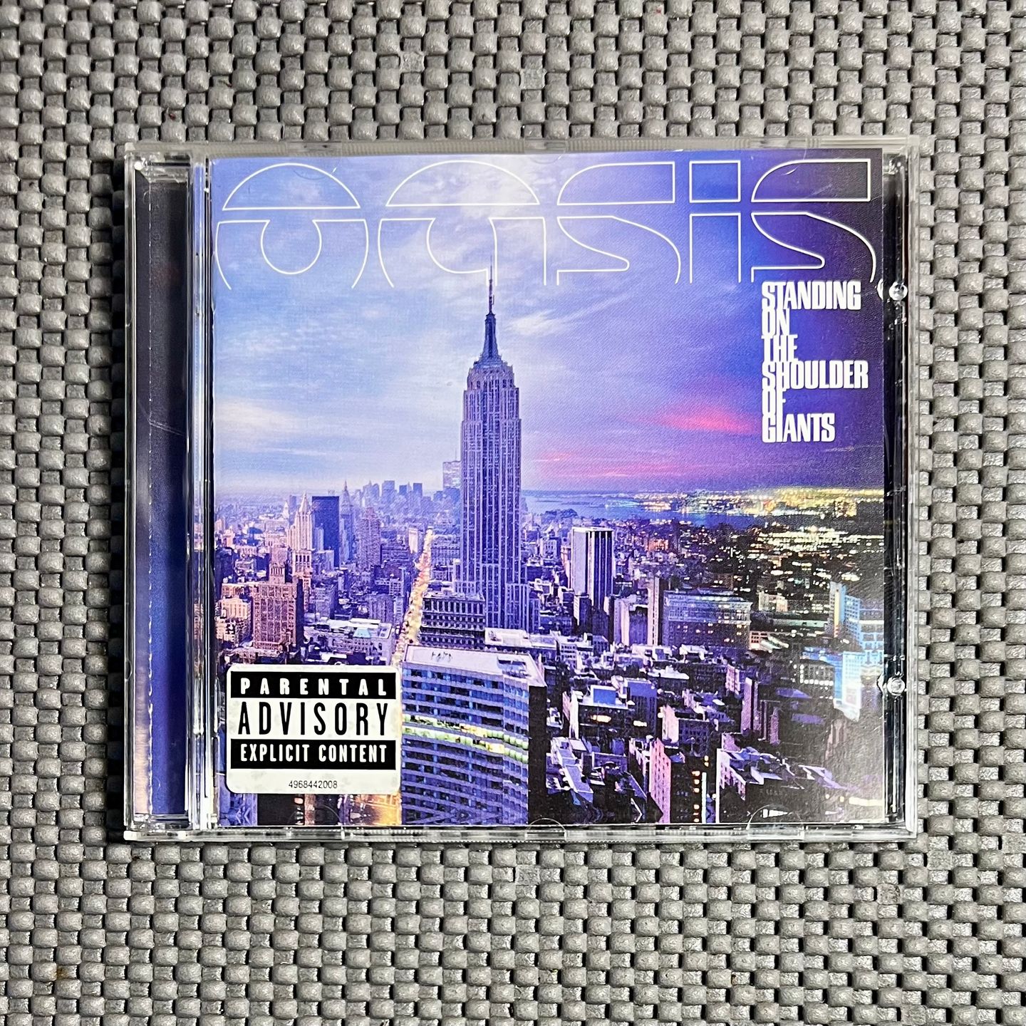 Oasis - Standing On The Shoulder Of Giants [CD - 1st EU Press - 2000 - NM/NM] | Helter Skelter (HES 496844 2) - main