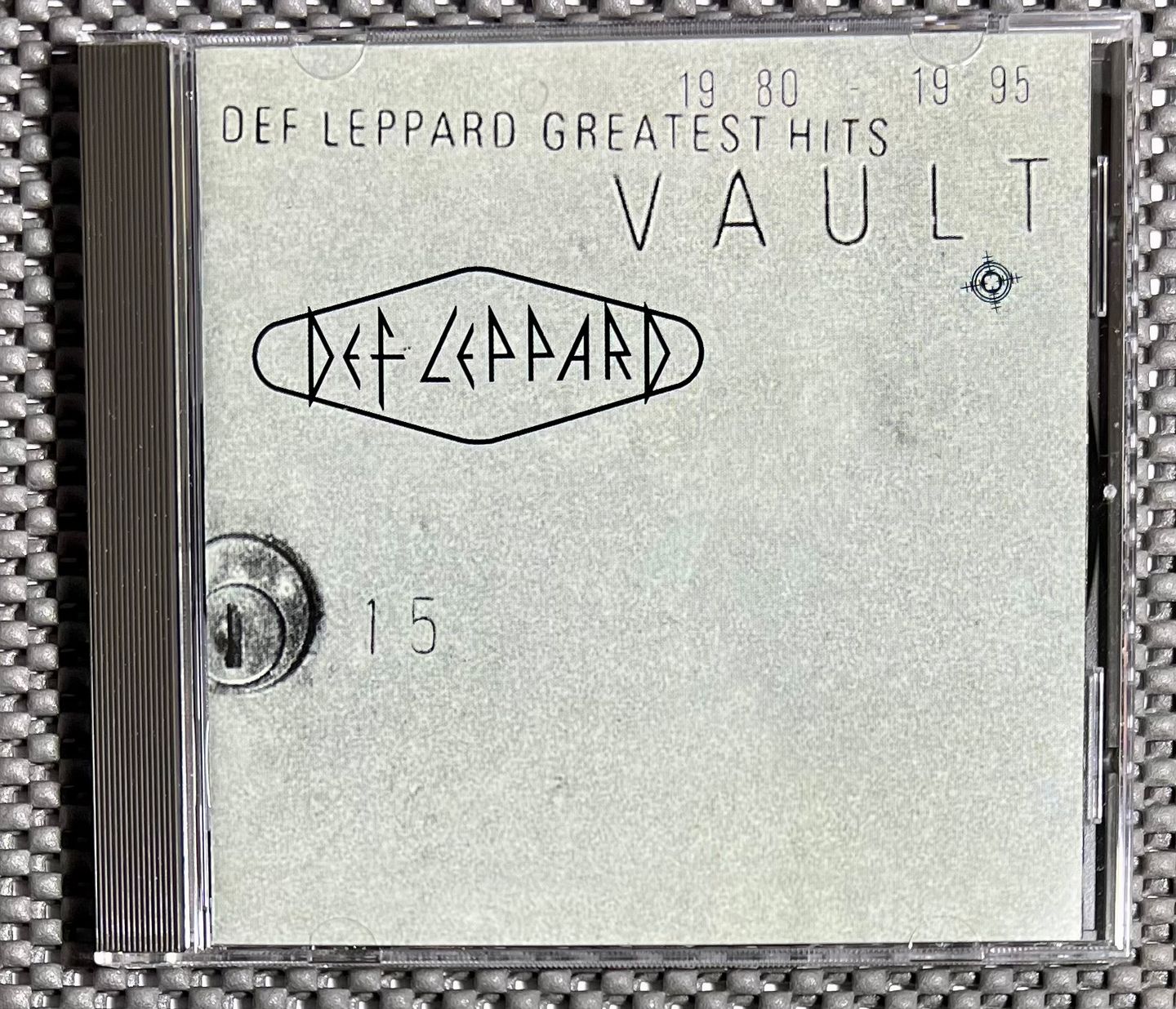 Def Leppard - Vault (Def Leppard Greatest Hits 1980-1995) | Mercury (528 656-2)