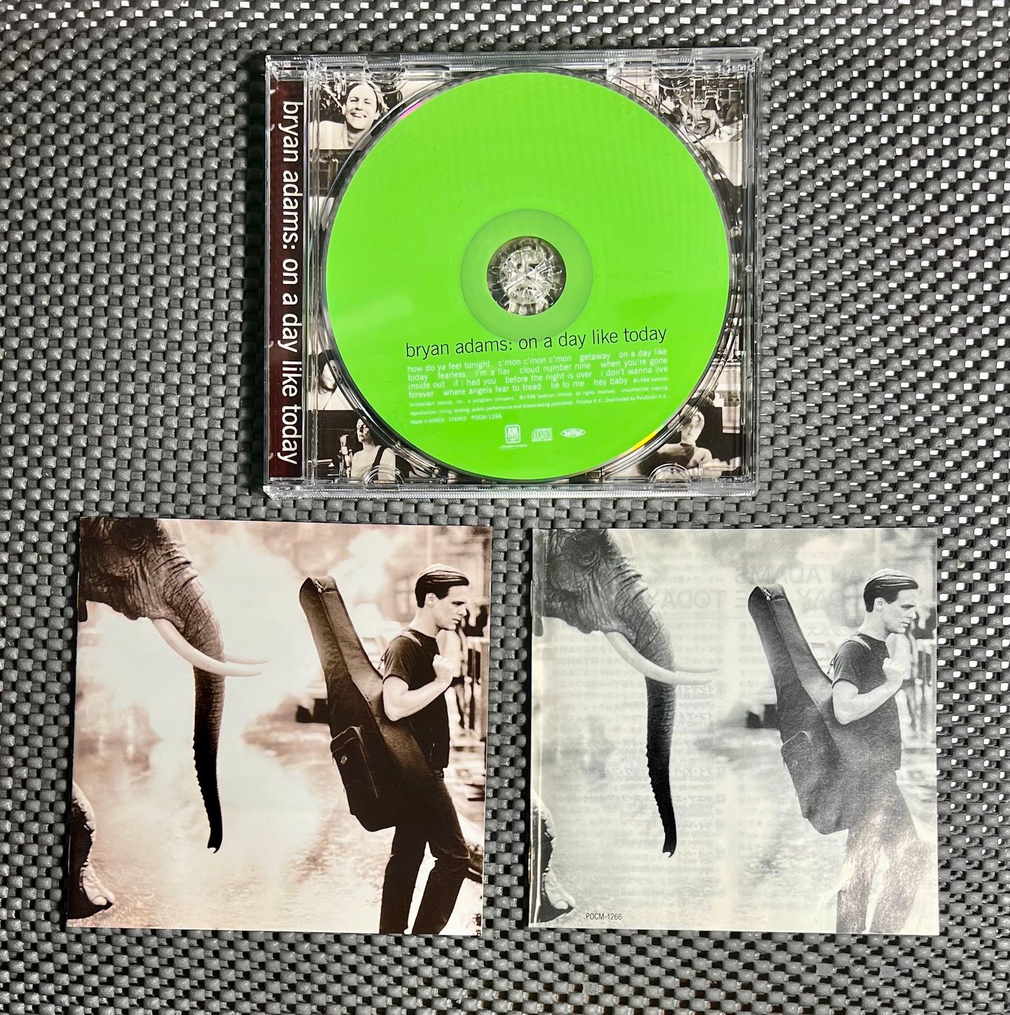 Bryan Adams = Bryan Adams - On A Day Like Today = デイ・ライク・トゥデイ | A&M Records (POCM-1266) - 3