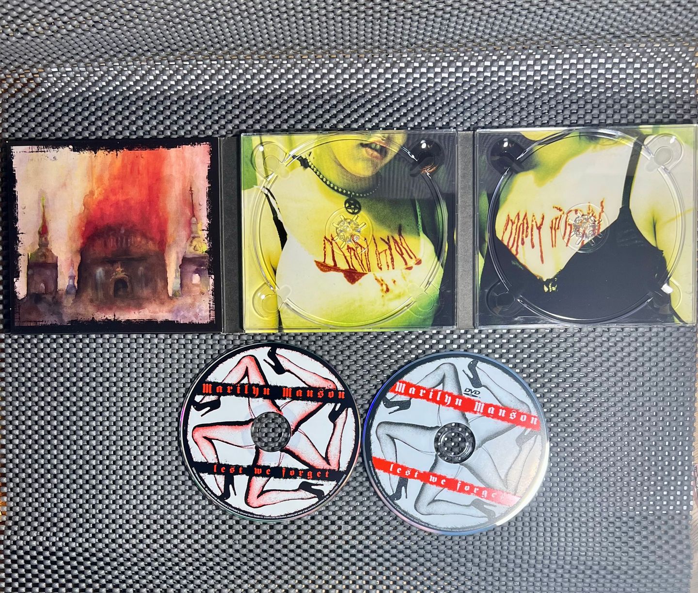 Marilyn Manson - Lest We Forget - The Best Of | Interscope Records (B000347800) - 4