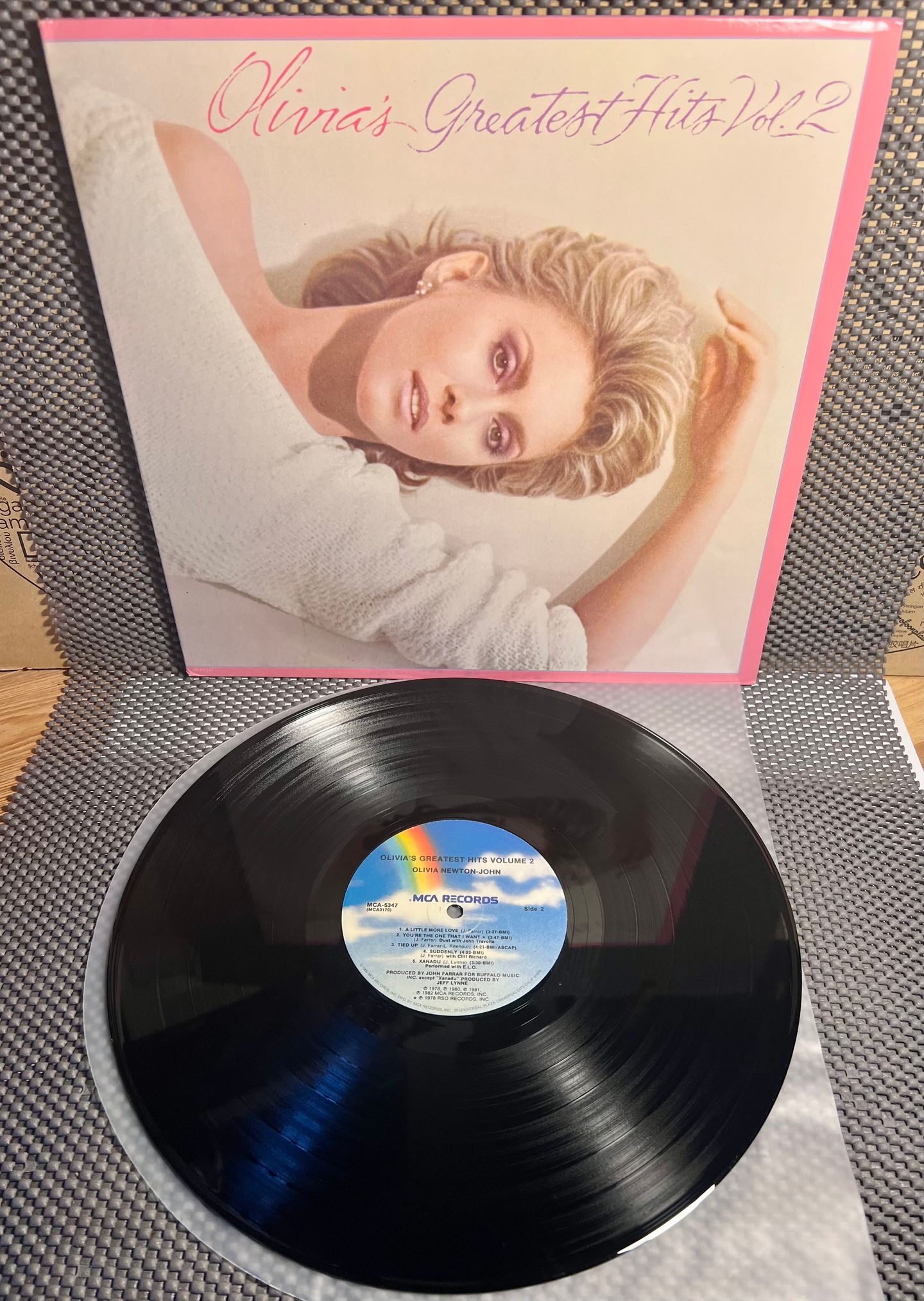 Olivia Newton-John - Olivia's Greatest Hits Vol. 2 [LP - 1st US Press - 1982 - EX/EX] | MCA Records (MCA-5347) - 2