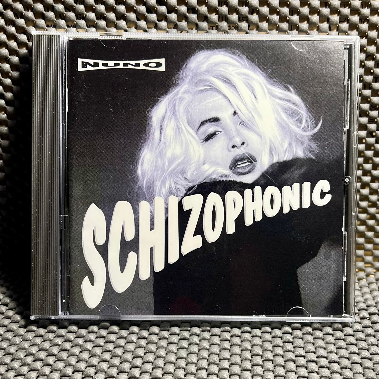 Nuno Bettencourt - Schizophonic [CD - 1st Japan Ed. - 1997 - POCM-1202 - Mint/NM - No Obi, With Insert] Alt Rock | A&M Records (POCM-1202)