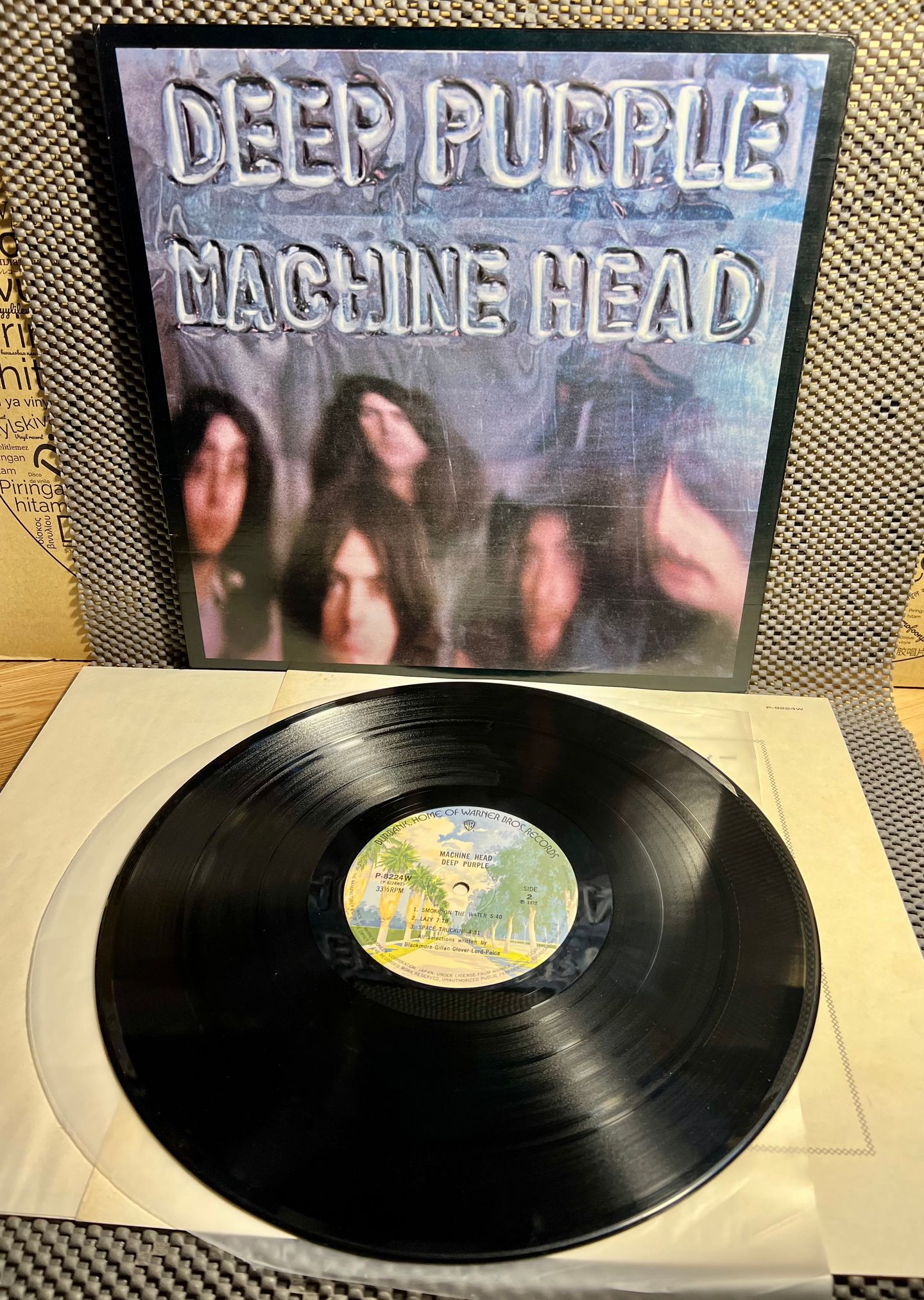 Deep Purple - Machine Head [Vinyl LP - 1st Japan Press - 1972 - Warner Bros. P-8224W - VG+/EX, no Obi, with Insert] Heavy Rock | Warner Bros. Records (P-8224W) - 2
