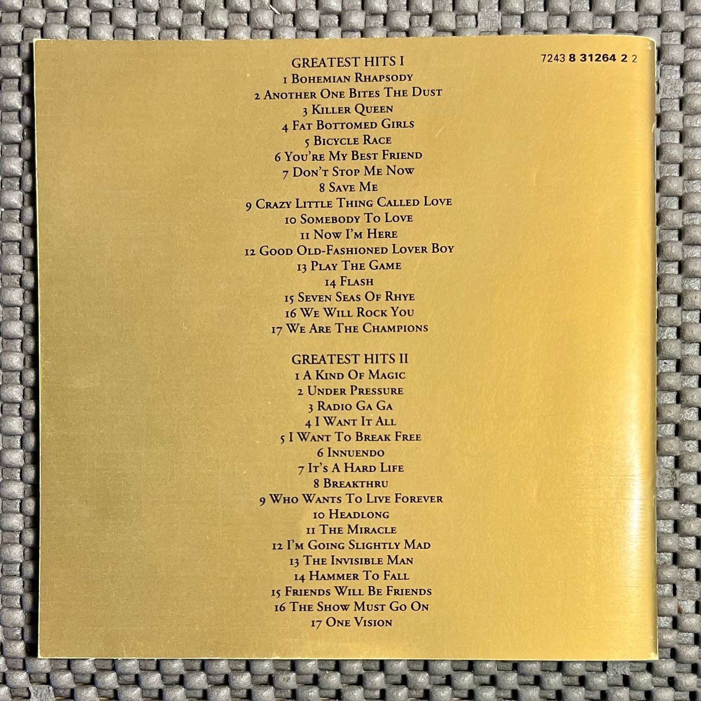 Queen - Greatest Hits I & II [2xCD - 1st EU Press - 1994 - NM/NM] | Parlophone (7243 8 31264 2 2) - 3