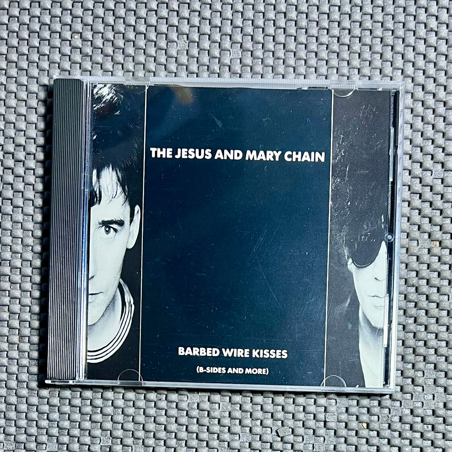 The Jesus And Mary Chain - Barbed Wire Kisses (B-Sides And More) [CD - 1st EU Ed. 1988 - Blanco Y Negro 242331-2 - Mint]  Noise Pop | Blanco Y Negro (242331-2) - main