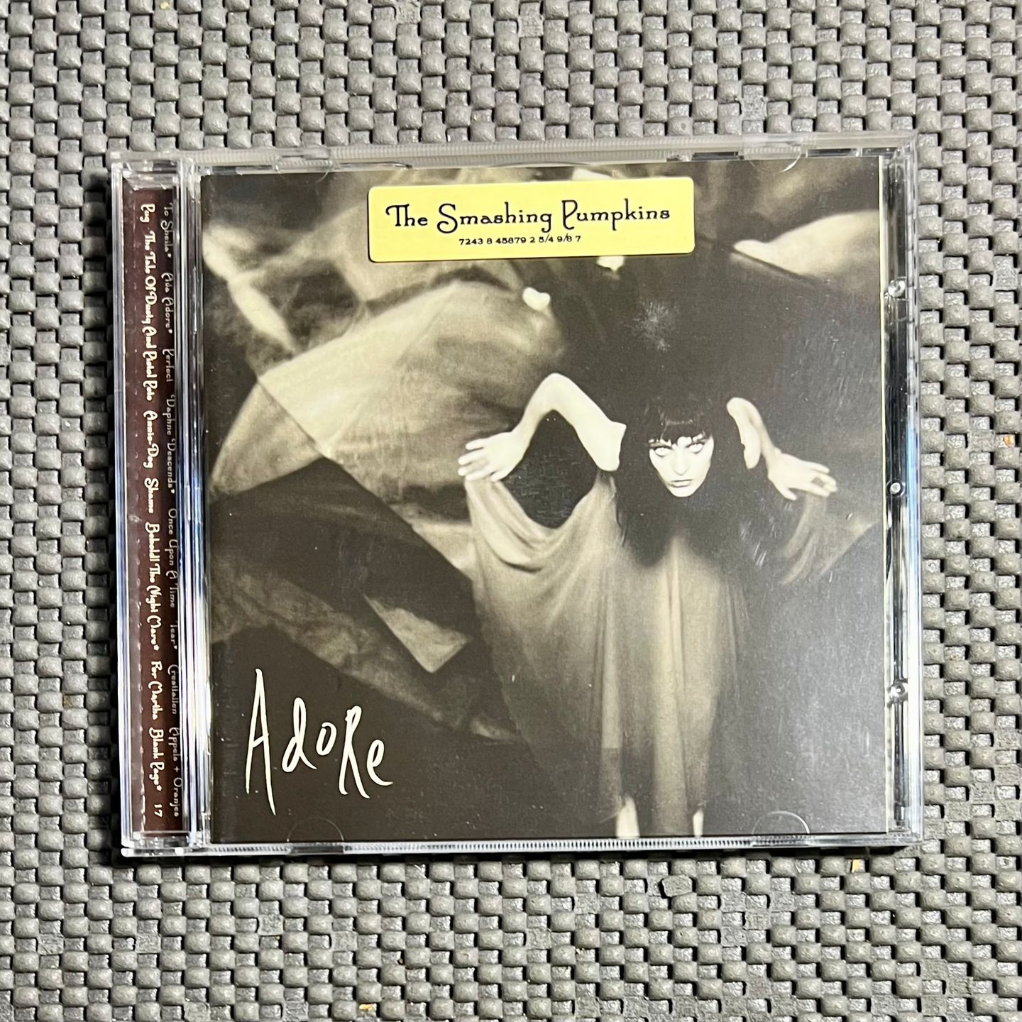The Smashing Pumpkins - Adore [CD - 1st EU Ed. - 1998 - Virgin - Mint] Alt Rock | Virgin (7243 8 45879 2 5) - main