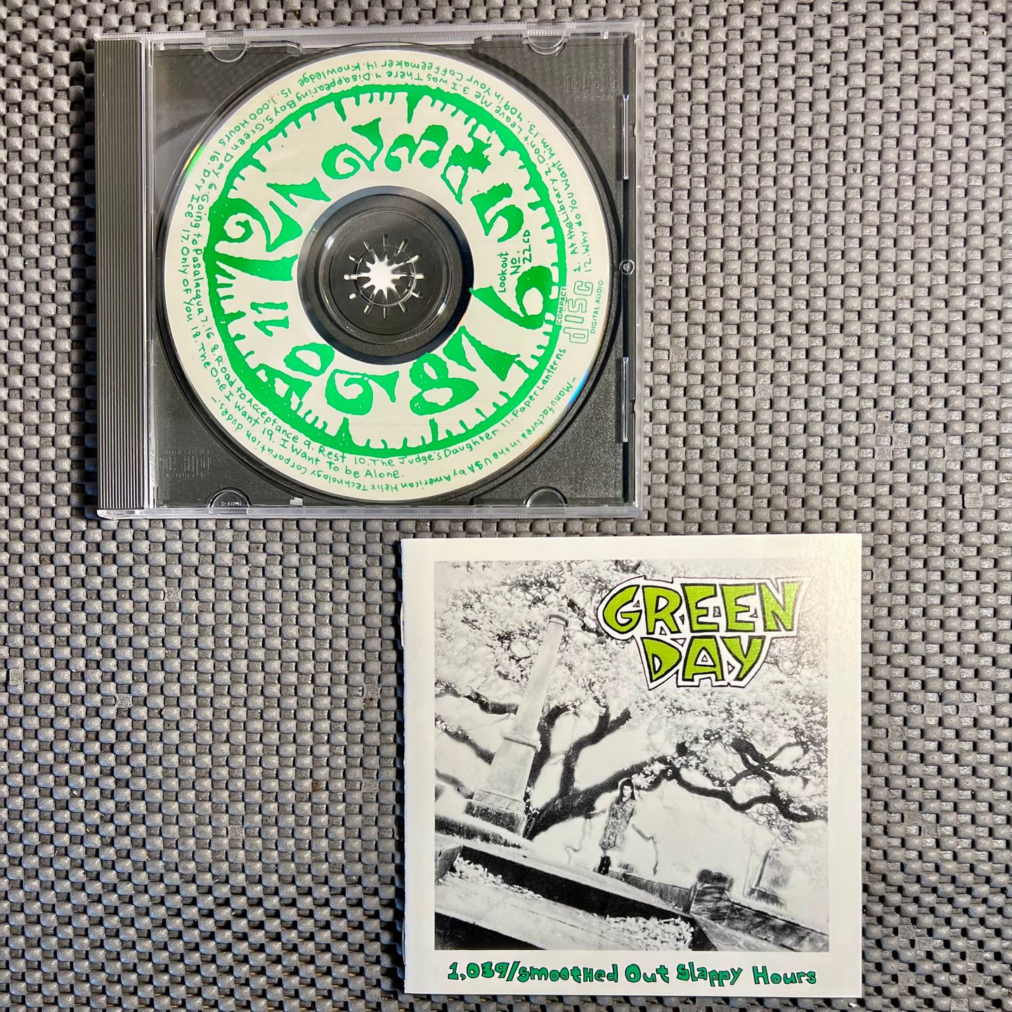 Green Day - 1,039/Smoothed Out Slappy Hours [CD - US - NM/NM] | Lookout! Records (Lookout #22CD) - 3