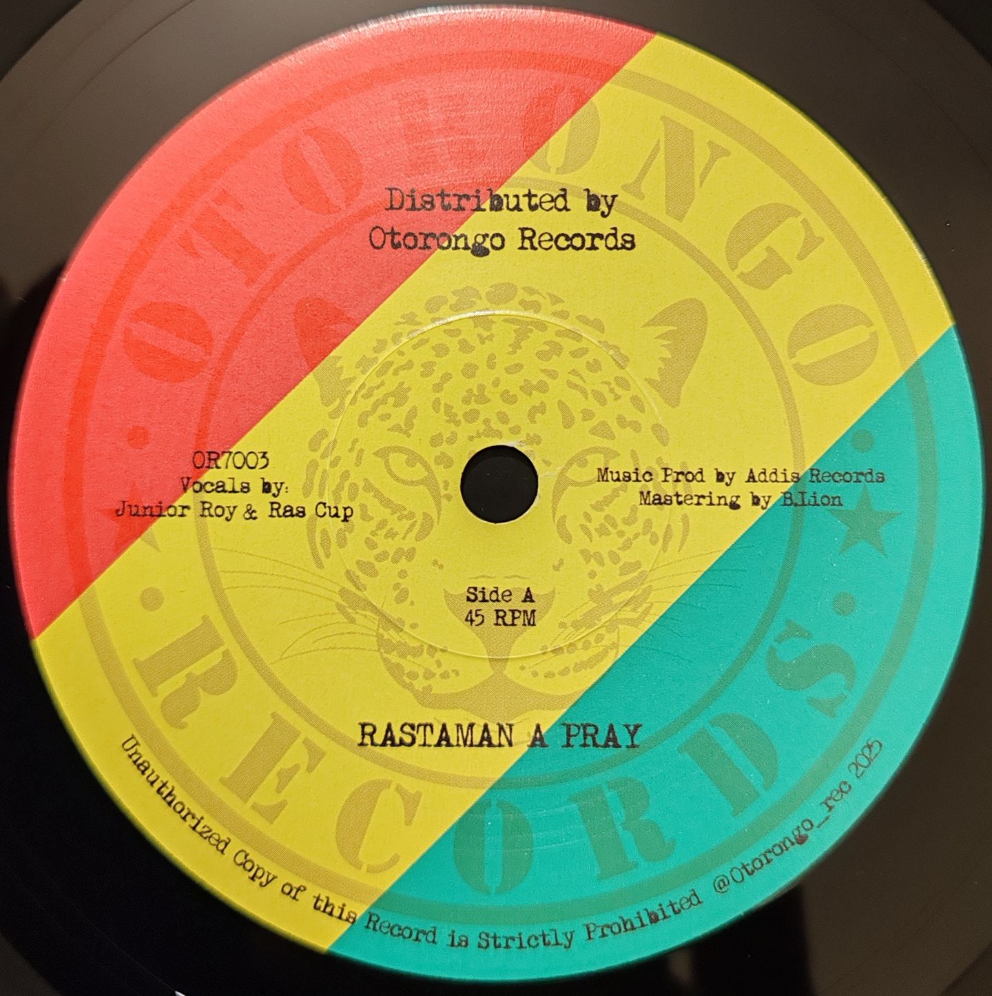 Junior Roy  &  Ras Cup - Rastaman a Pray | Otorongo Records () - 3