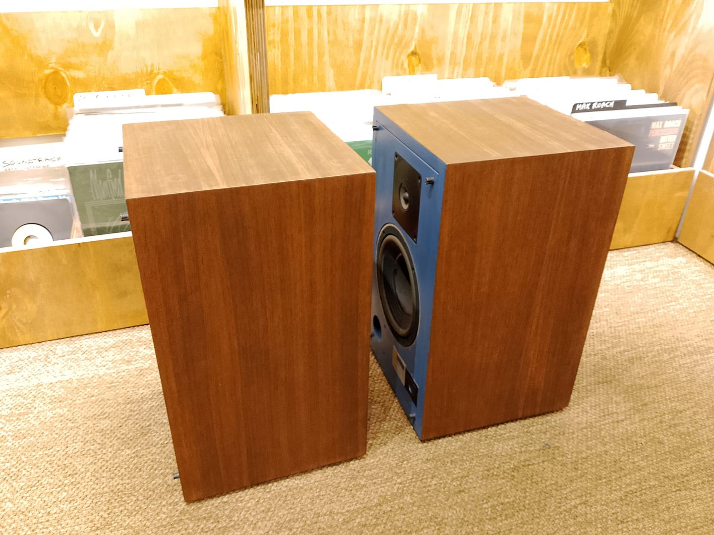 JBL - JBL 4301 B Control Monitor - 7