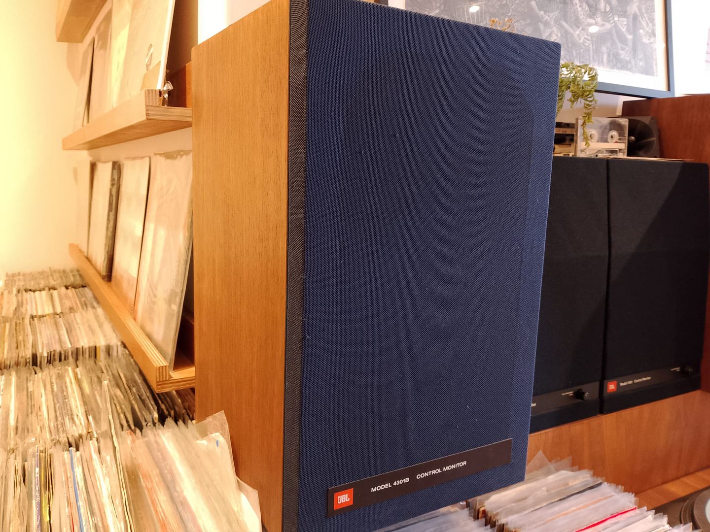 JBL - JBL 4301 B Control Monitor
