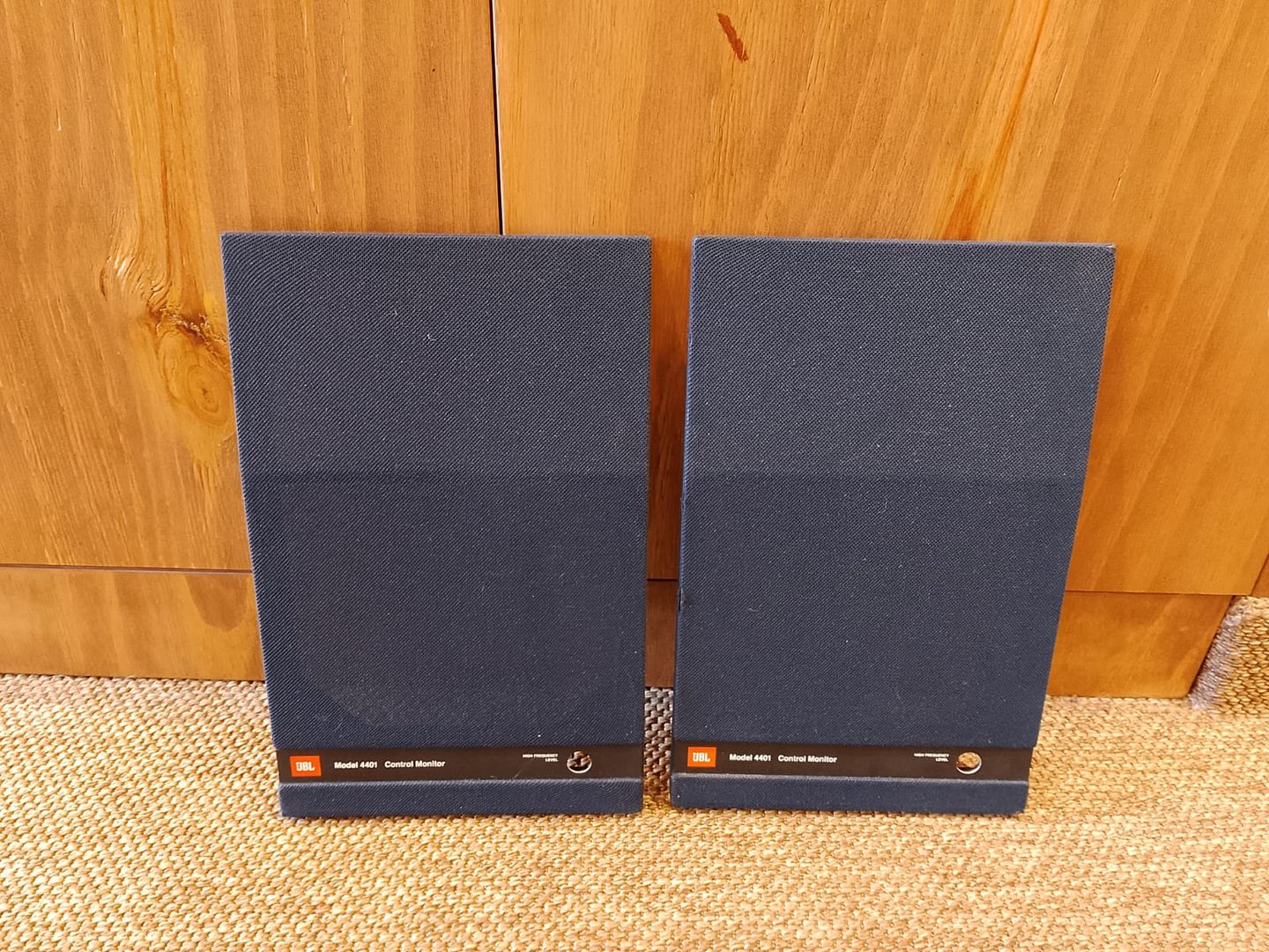 JBL - 4401 Control Monitor - 2 JBL - 4401 Control Monitor - 2
