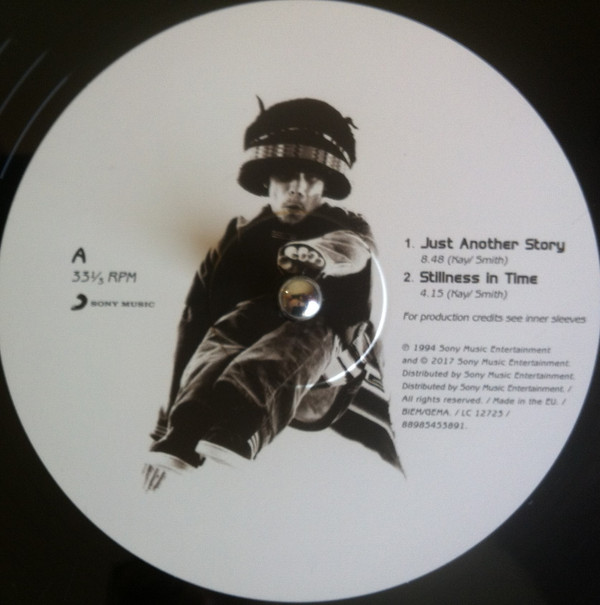 Jamiroquai - The Return Of The Space Cowboy | Sony Music (88985453891) - 9