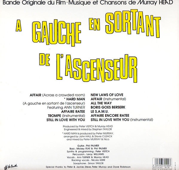 A Gauche En Sortant De L'Ascenceur