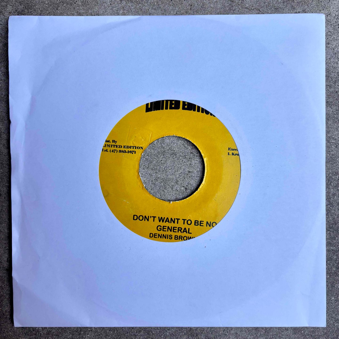 Dennis Brown & Don Yute - Don't Want To Be No General / Living In A Dream | Limited Edition (none) - main Dennis Brown & Don Yute - Don't Want To Be No General / Living In A Dream | Limited Edition (none) - main